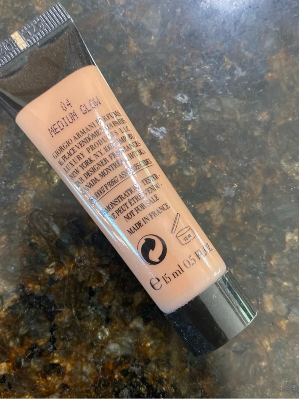 Giorgio Armani Crema Nuda Lightweight Foundation - Nude Peach